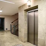 Flat 10 In The Old Town, 2 Bedrooms, Underground Parking 公寓 什切青