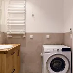 Flat 10 In The Old Town, 2 Bedrooms, Underground Parking 公寓 *