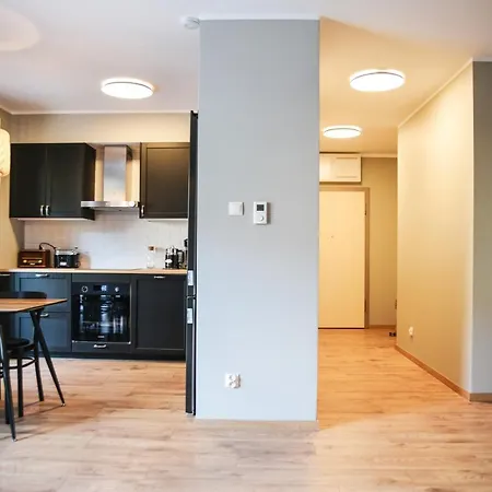 Apartamento Flat 10 In The Old Town, 2 Bedrooms, Underground Parking *