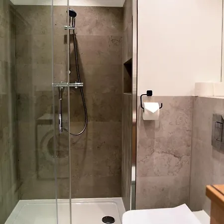 Apartamento Flat 10 In The Old Town, 2 Bedrooms, Underground Parking