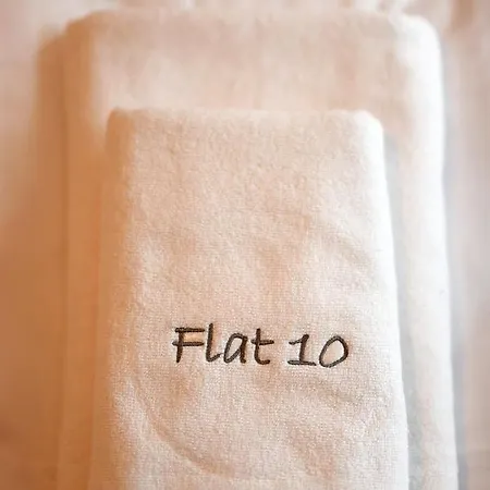 Flat 10 In The Old Town, 2 Bedrooms, Underground Parking 公寓