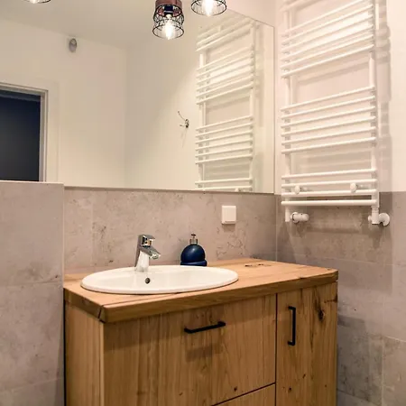 Flat 10 In The Old Town, 2 Bedrooms, Underground Parking