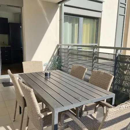 Flat 10 In The Old Town, 2 Bedrooms, Underground Parking Στσέτσιν