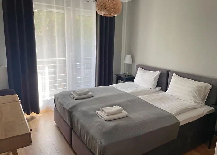 Flat 10 In The Old Town, 2 Bedrooms, Underground Parking شقة