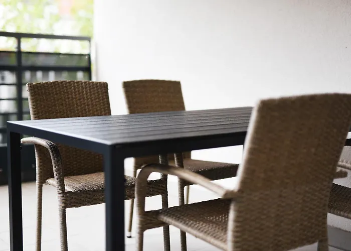 Flat 10 In The Old Town, 2 Bedrooms, Underground Parking شقة